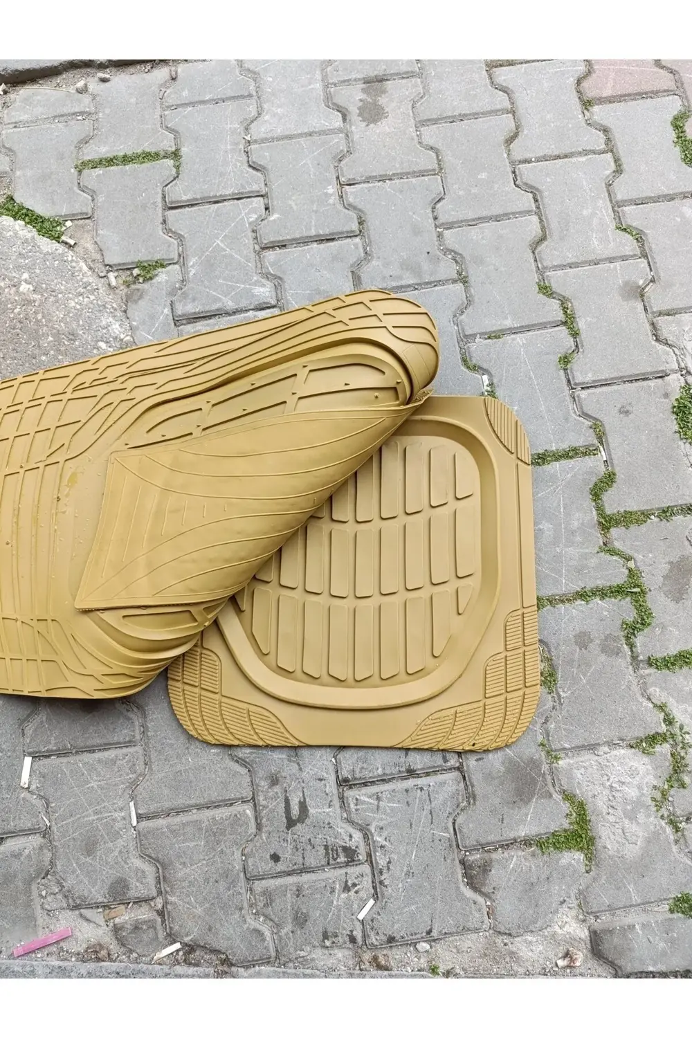 Butik Oto Paspas Bej Kauçuk Ve Kokusuz Tüm Araçlara Uyumludur