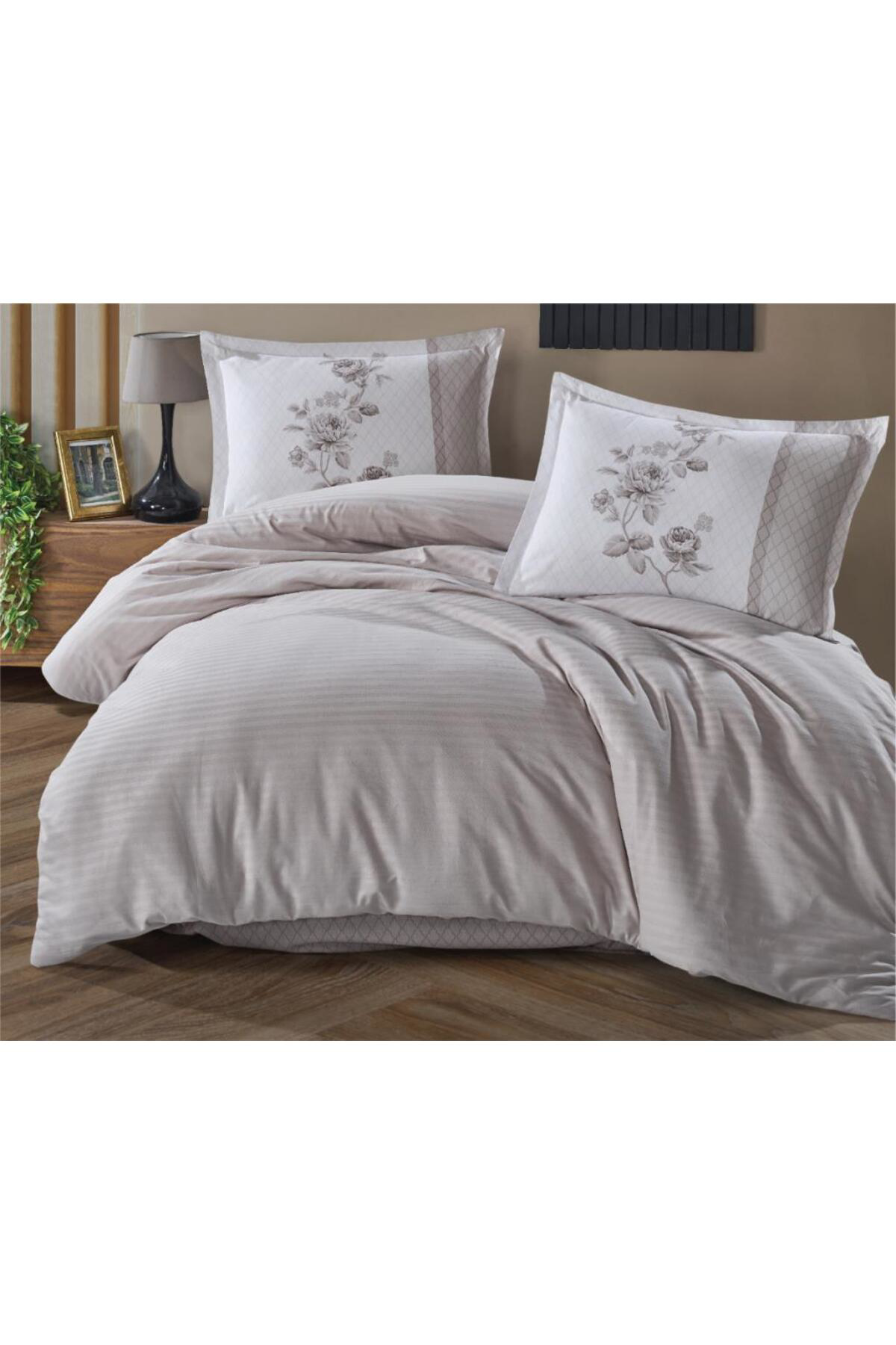 Doremodam Butik Serisi Çizgili Ranforce Çift Kişilik Nev Takımı Suave V6 Aç