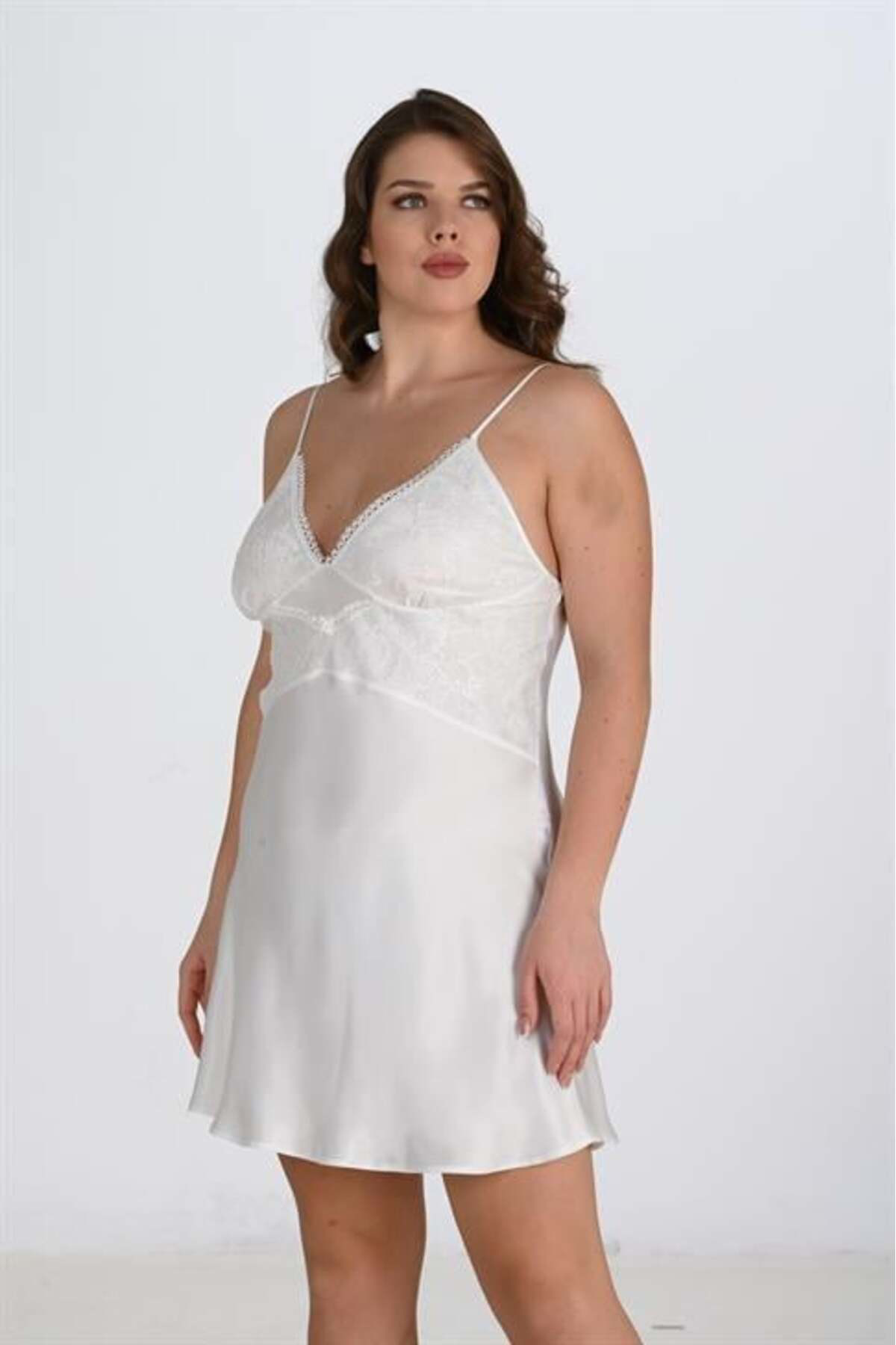 Aria's Closet Büyük Beden 2Li Ekru Sabahlık Takımı Aria's Closet Büyük Beden 2Li Ekru Sabahlık Takımı