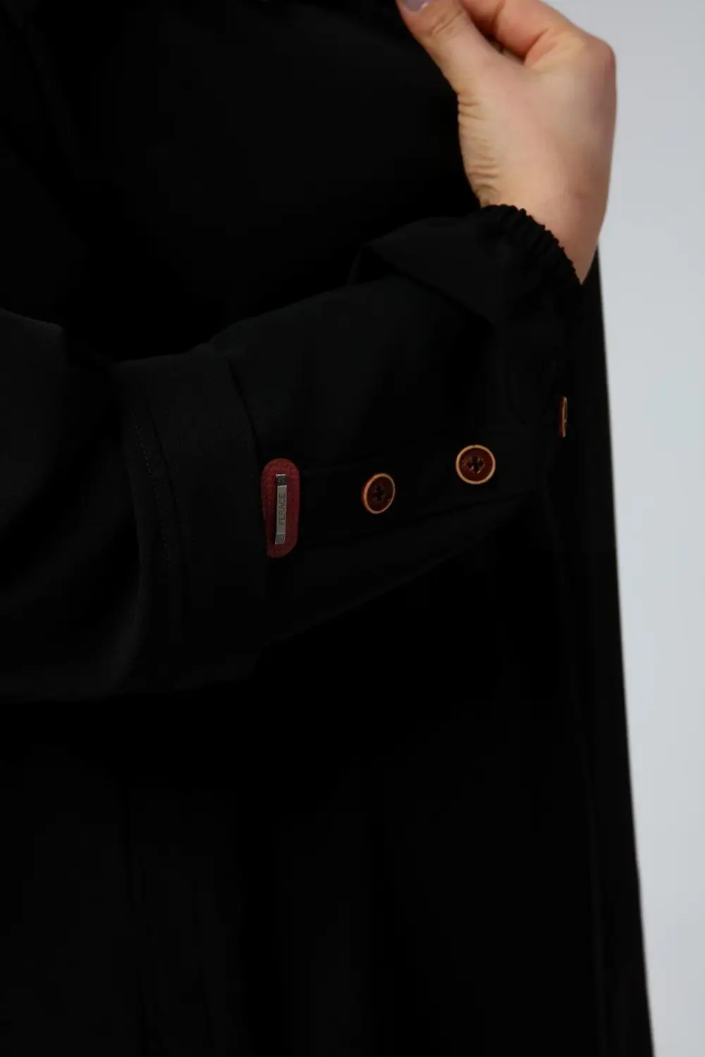 Buyuk Beden Giyim Kadin Tesettur Uzun Ferace Kolları Düğme Detayl