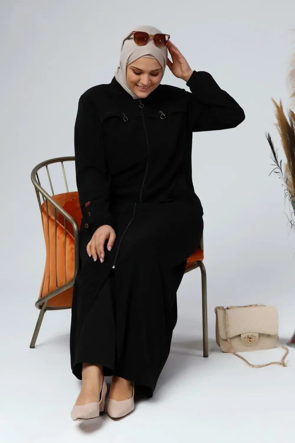 Buyuk Beden Giyim Kadin Tesettur Uzun Ferace Kolları Düğme Detayl