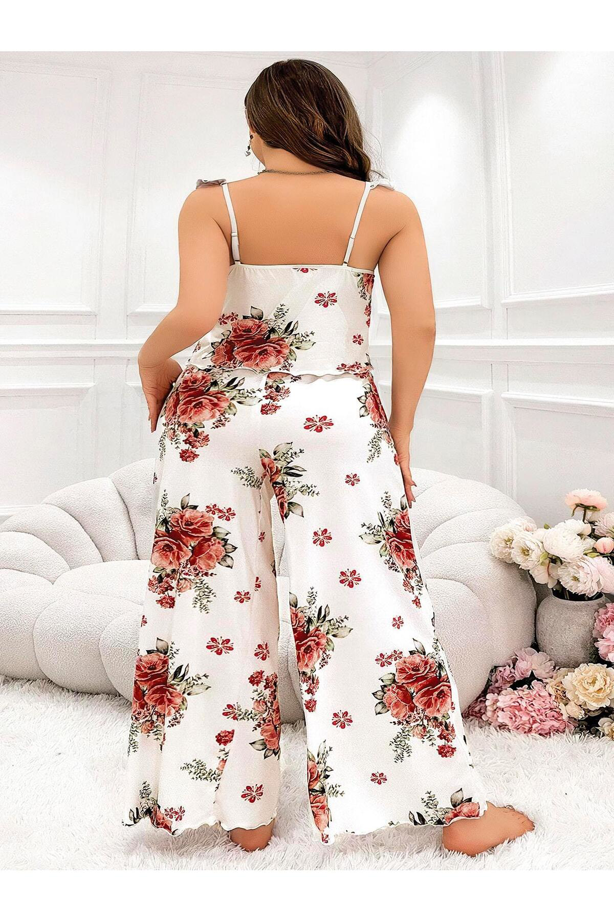 Aria's Closet Büyük Beden Gül Desenli İnce Askili Beyaz Salaş 2'Li Takim
