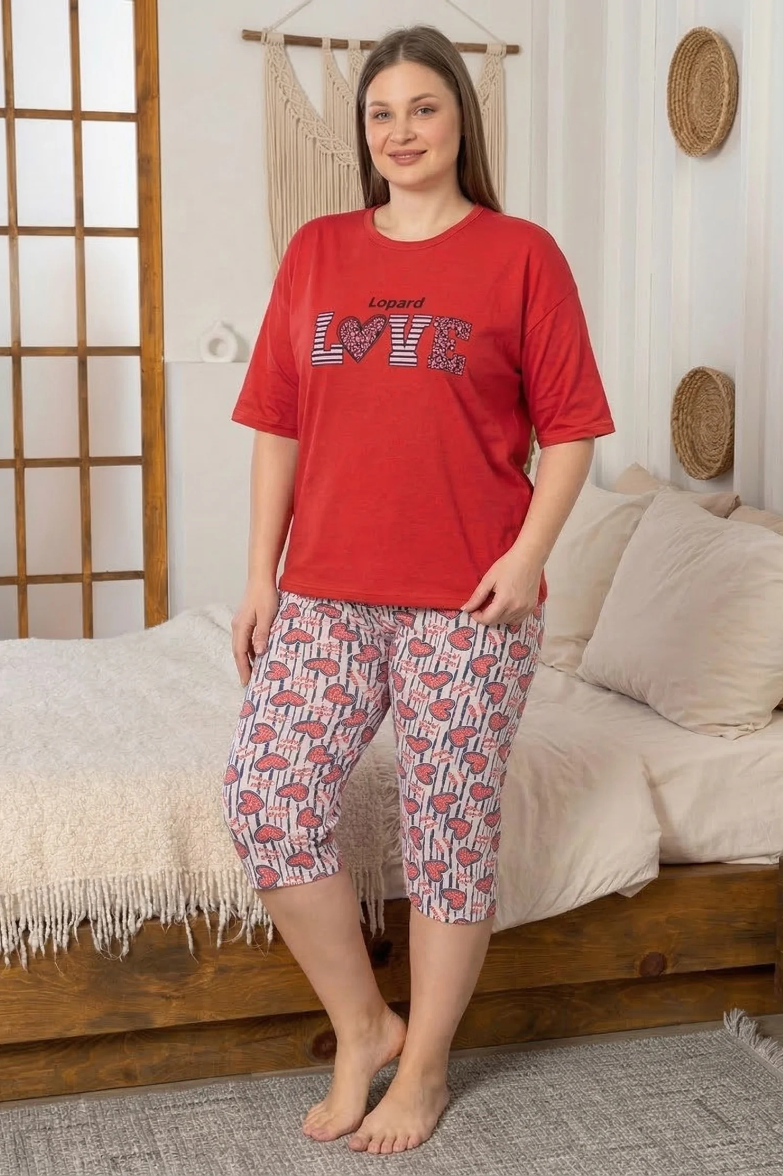 Büyük Beden Pamuklu Desenli Kısa Kollu Bermuda Kapri Pijama Takımı, Kırmızı, 5XL Büyük Beden Pamuklu Desenli Kısa Kollu Bermuda Kapri Pijama Takımı, Kırmızı, 5XL Fiyatı, Yorumları ve Özellikleri