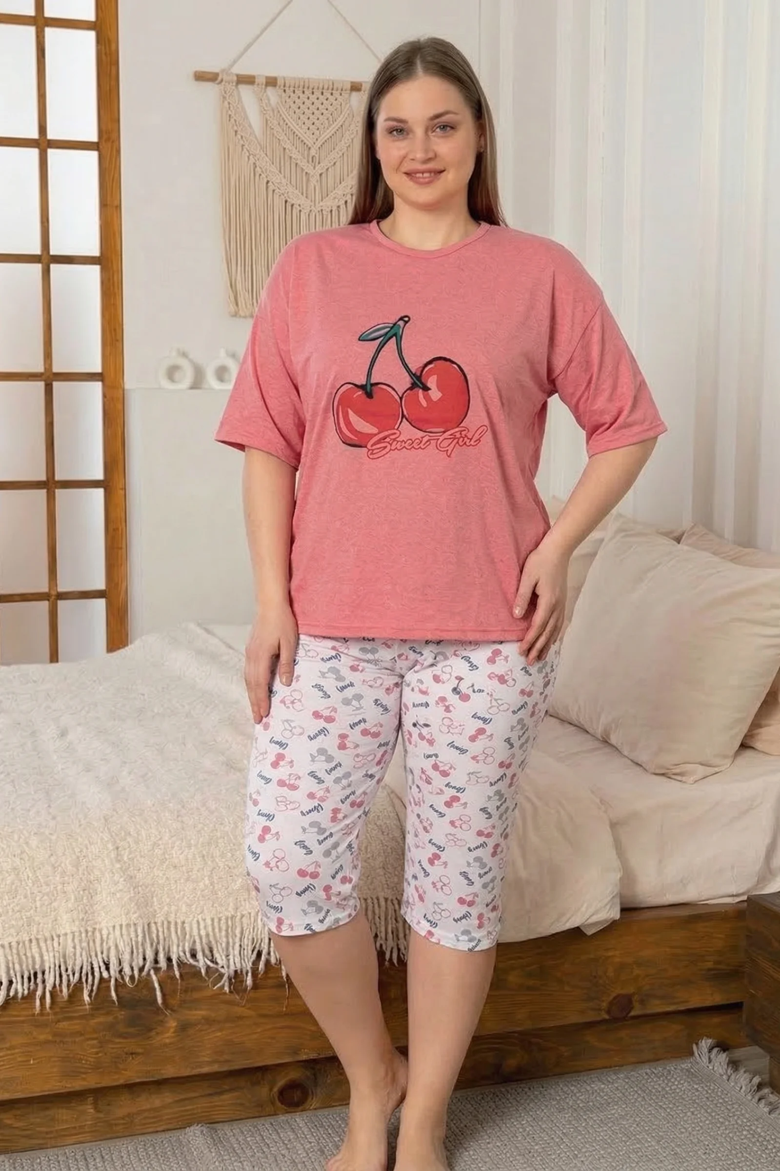 Büyük Beden Pamuklu Desenli Kısa Kollu Bermuda Kapri Pijama Takımı, Yavruağzı, XL Büyük Beden Pamuklu Desenli Kısa Kollu Bermuda Kapri Pijama Takımı, Yavruağzı, XL Fiyatı, Yorumları ve Özellikleri
