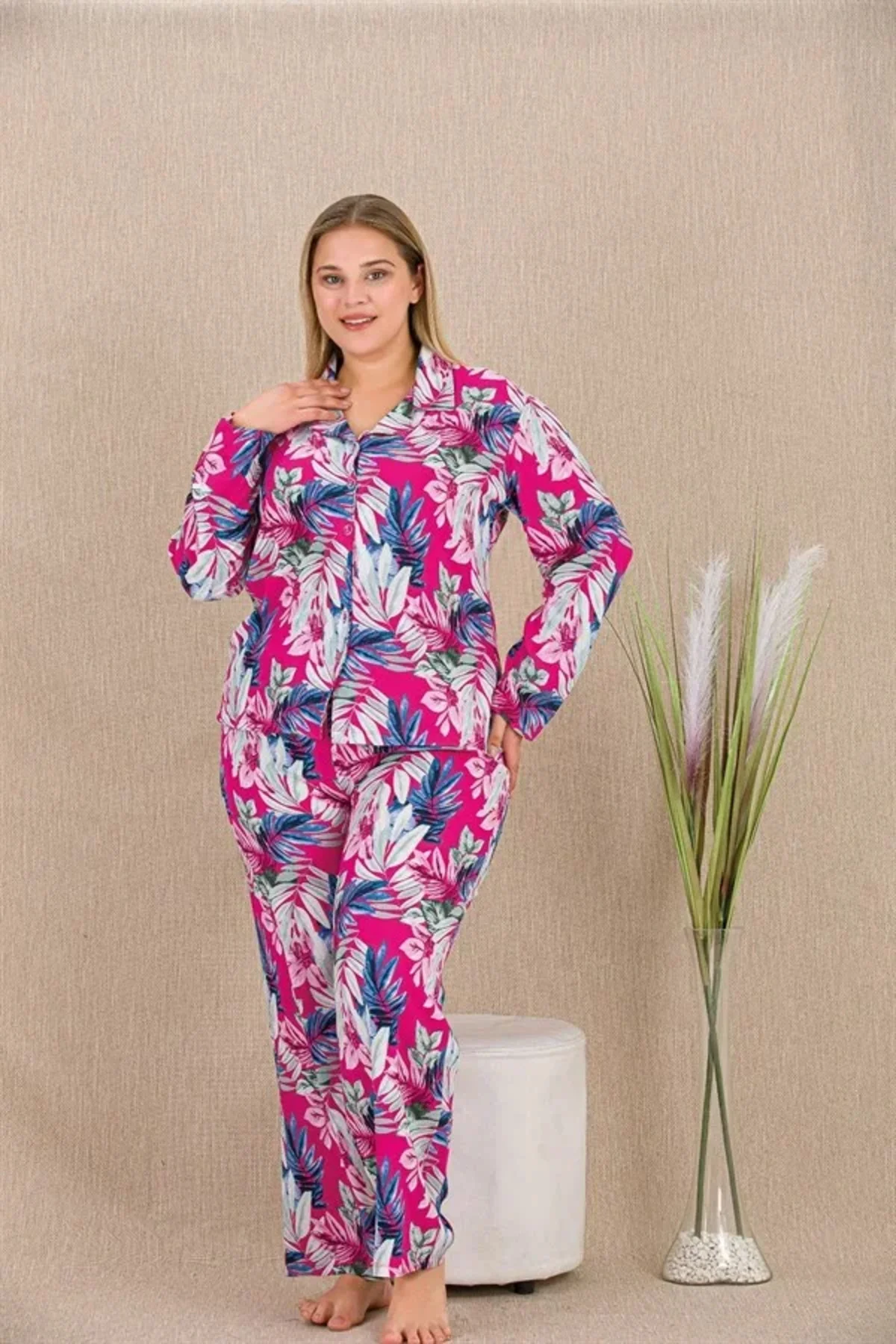 Büyük Beden Renkli Yaprak Desenli Düğmeli Uzun Kol Viskon Pijama Takımı Fiyatı, Yorumları ve Özellikleri