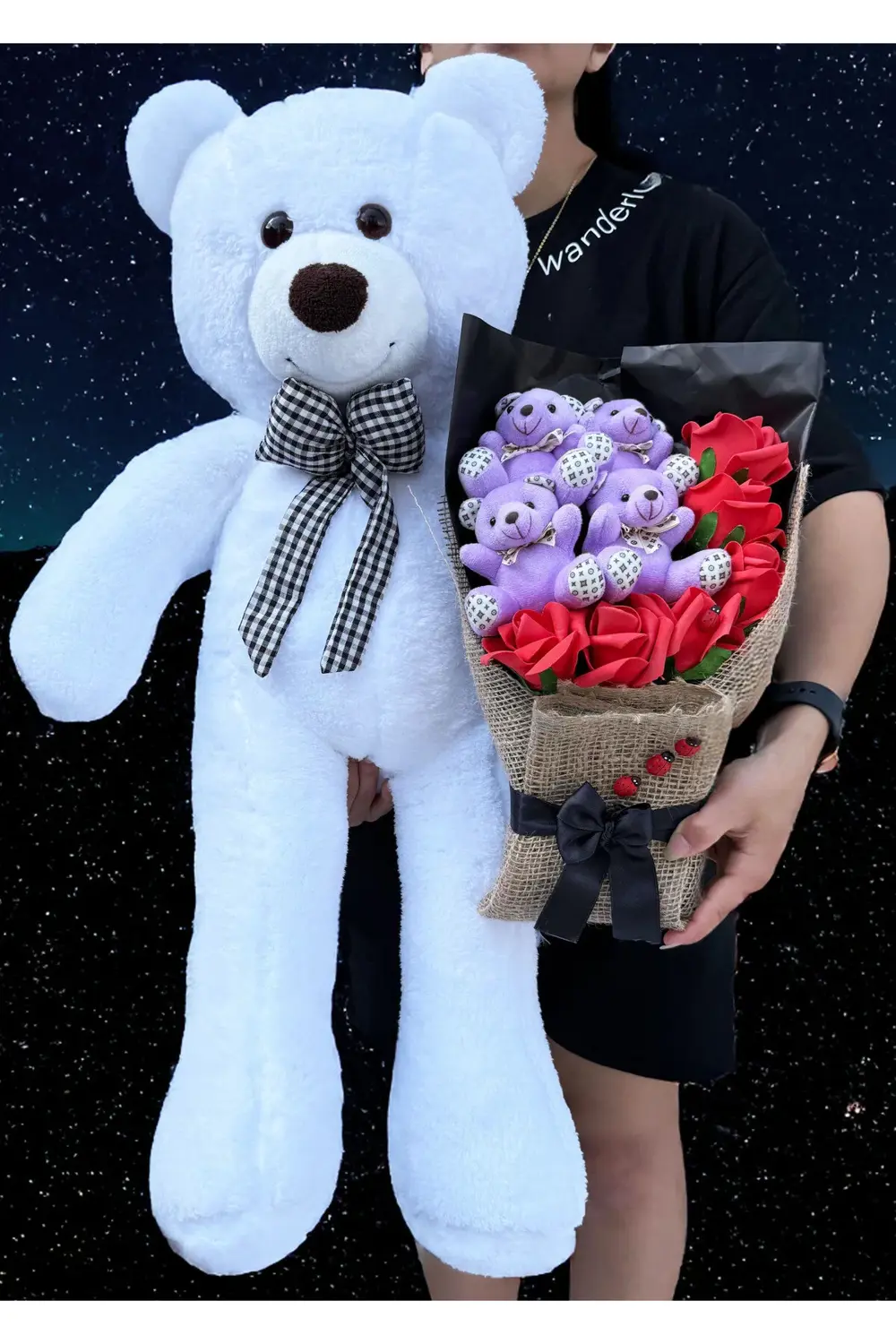 Büyük Beyaz Ayıcık ve Kırmızı Güllü Mor Ayıcıklı Buket - Anneye H