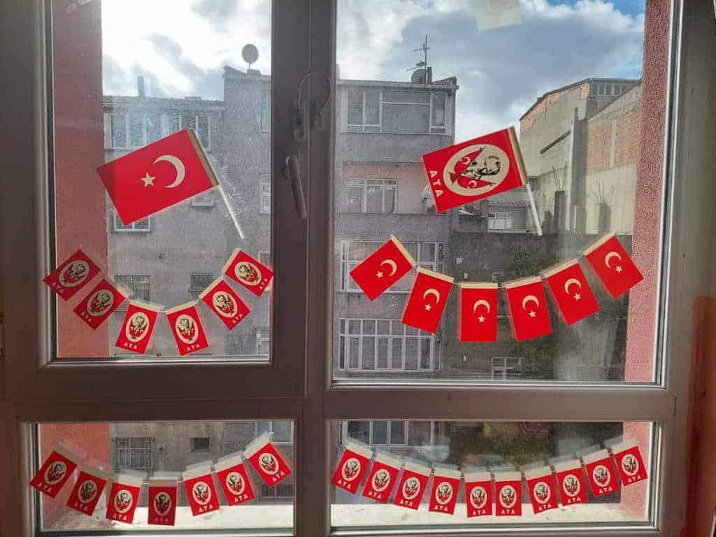 Büyük ipli Türk Bayrağı Kağıt İpli Bayrak - 1 Adet