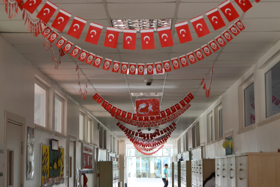 Büyük ipli Türk Bayrağı Kağıt İpli Bayrak - 1 Adet