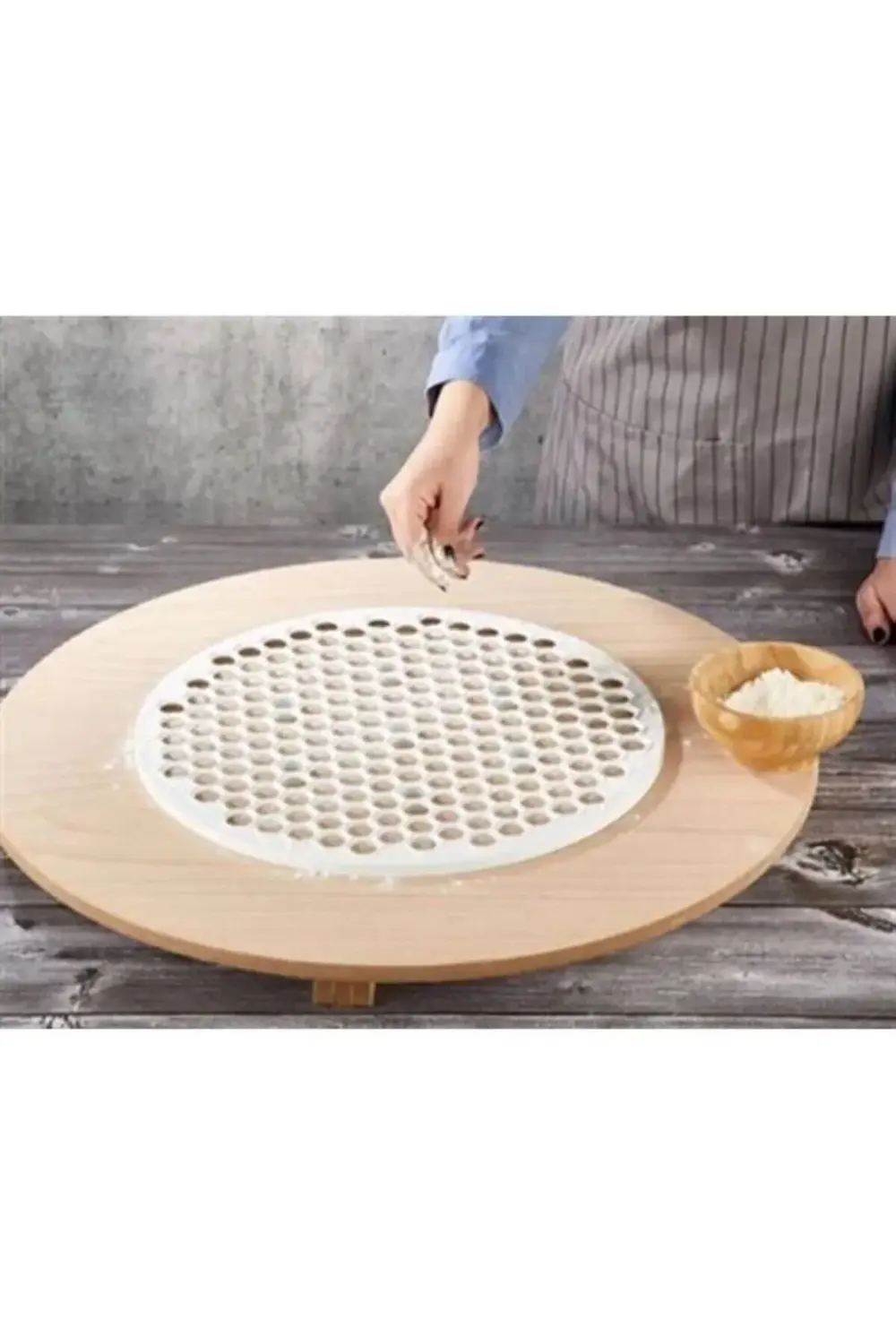 büyük mantı kalıbı 32 cm tek seferde 121 adet mantı