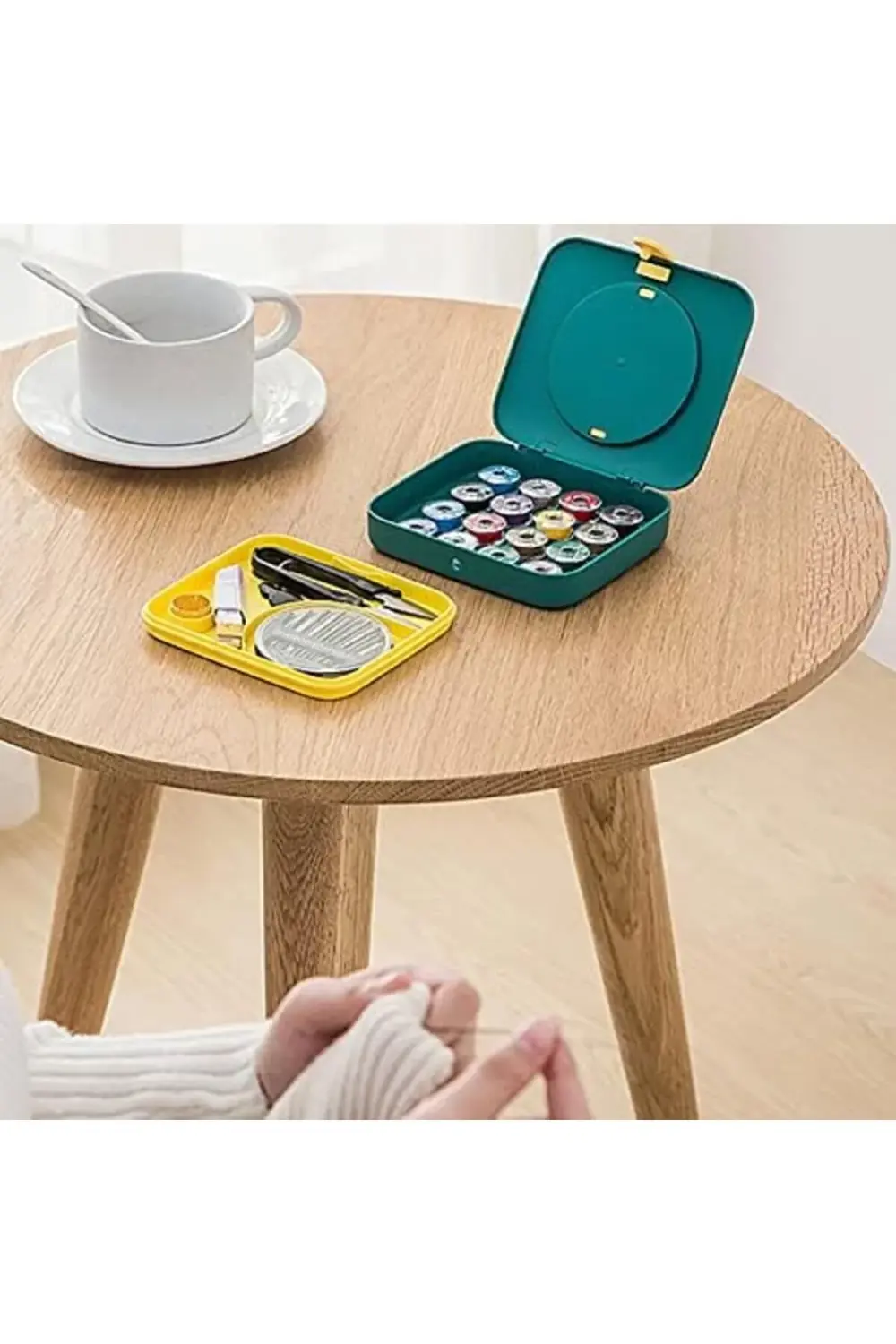 Tuhafiyecimiz Büyüteçli Dikiş Kutusu (50 Parça) Yüksük, İplik Geçirici, Makas,