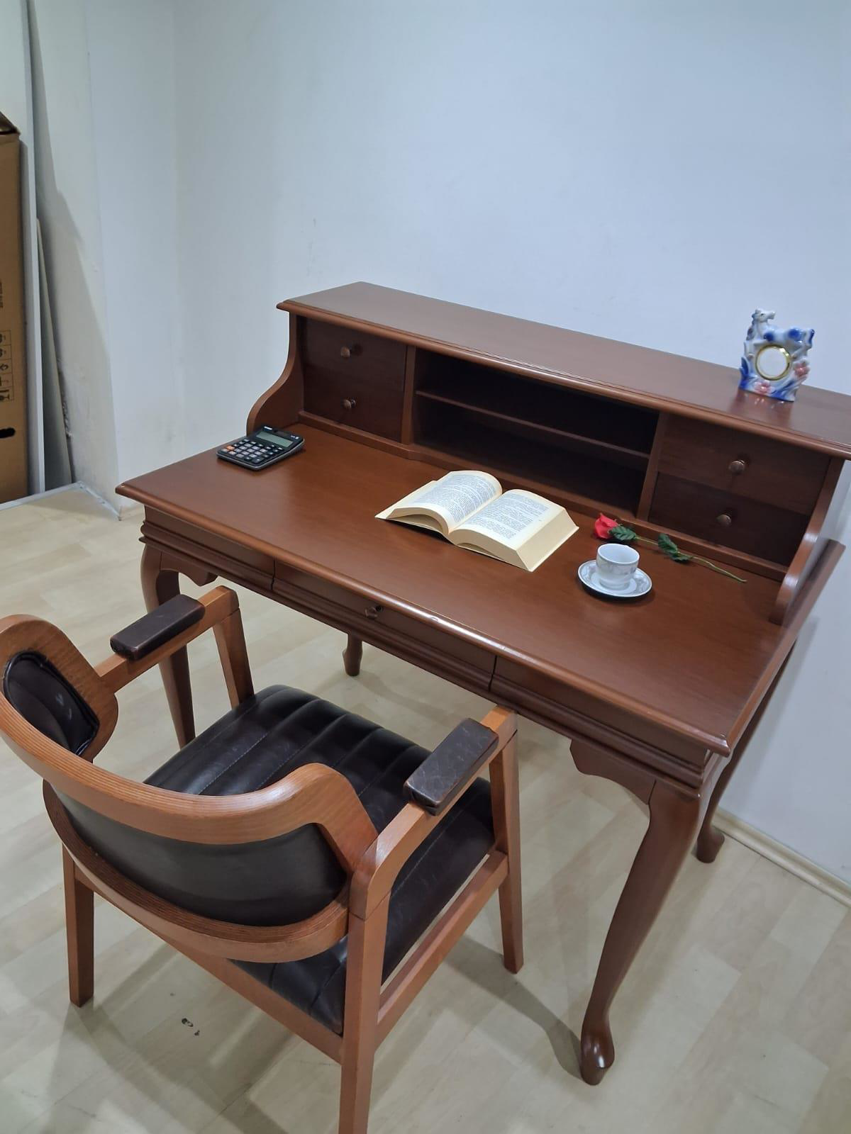 Çalışma Masa 90660 Klasik Takım Dilimli Sandaly Lüks Klasik Ceviz