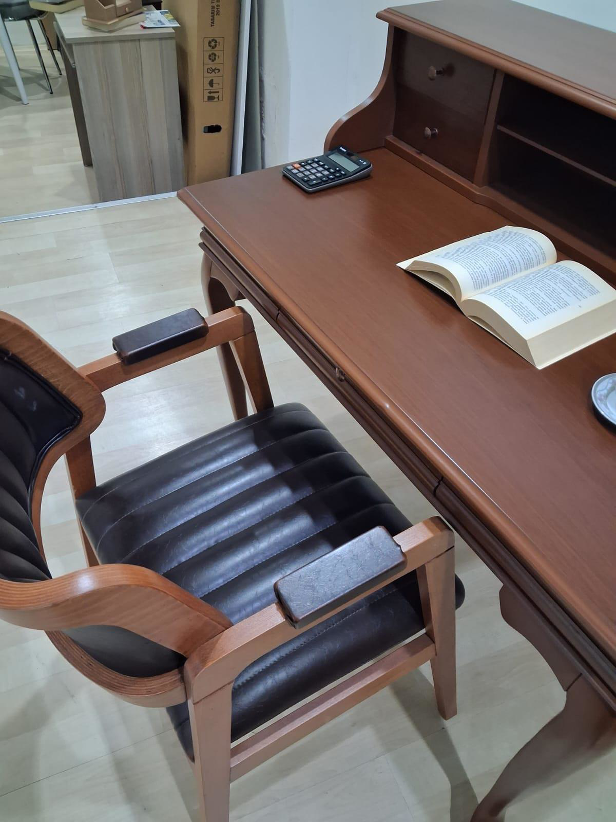 Çalışma Masa 90660 Klasik Takım Dilimli Sandaly Lüks Klasik Ceviz