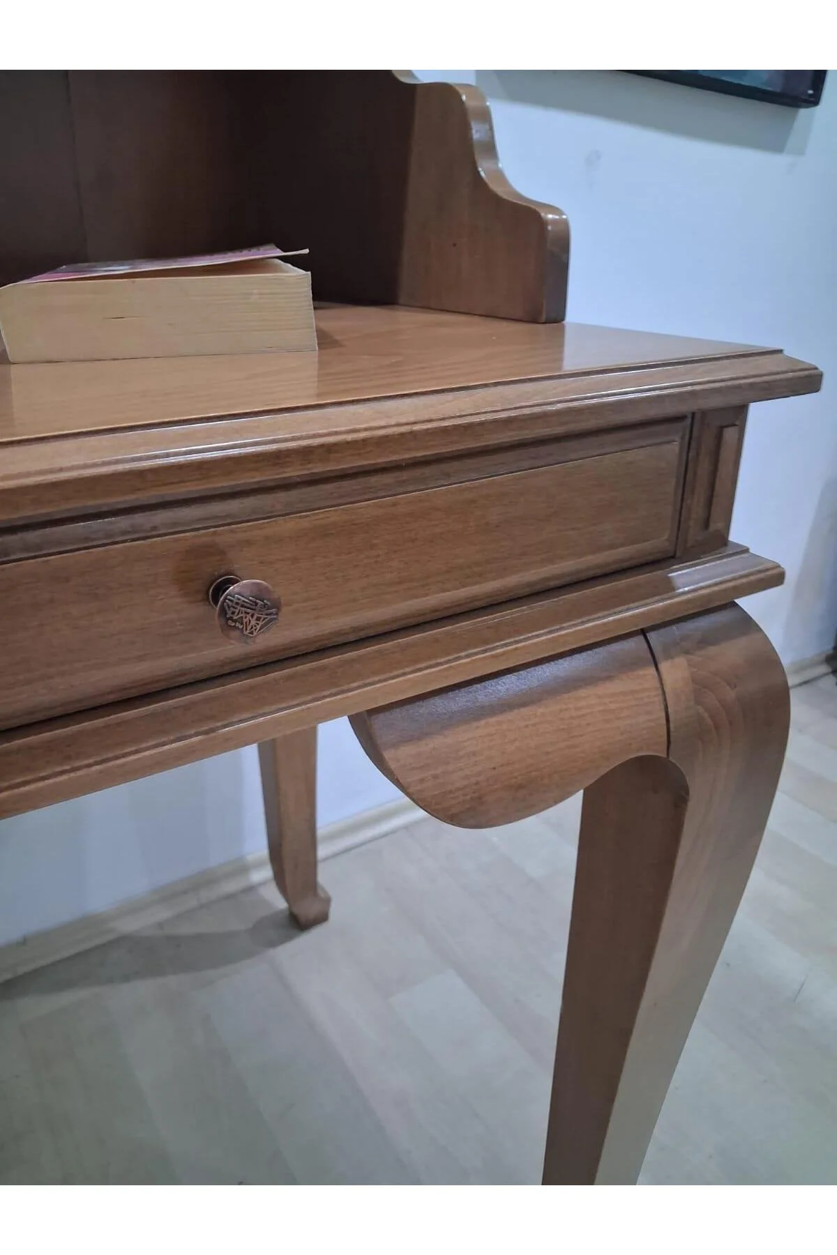 Çalışma Masa İlhm 90633 Model Klasik Takım Lüks Klasik Ahşap Ceviz Renk El Yapım Çalışma Masa İlhm 90633 Model Klasik Takım Lüks Klasik Ahşap Ceviz Renk El Yapım - Görsel 7