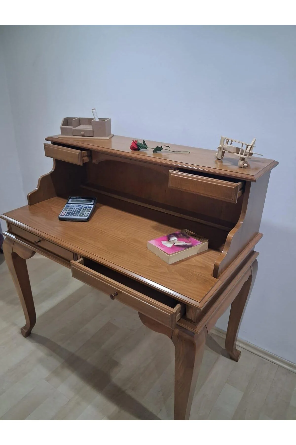 Çalışma Masa İlhm 90633 Model Klasik Takım Lüks Klasik Ahşap Ceviz Renk El Yapım Çalışma Masa İlhm 90633 Model Klasik Takım Lüks Klasik Ahşap Ceviz Renk El Yapım - Görsel 4
