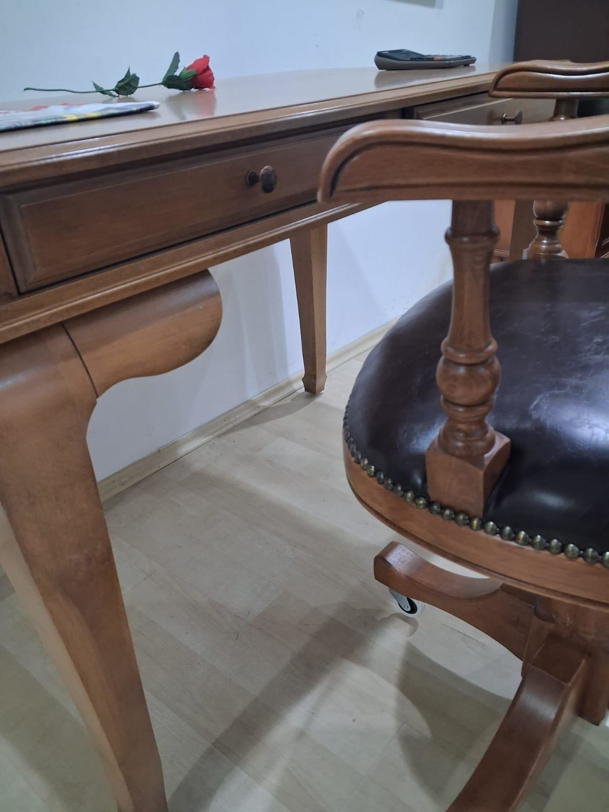 Çalışma Masa Klasik Alt İlhm 90632 Döner Sandalye Lüks Klasik Cev