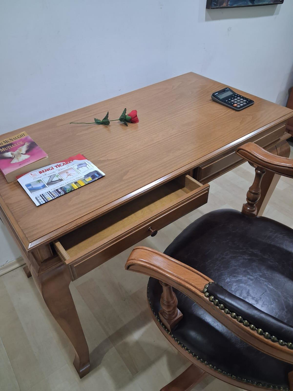 Çalışma Masa Klasik Alt İlhm 90632 Döner Sandalye Lüks Klasik Cev