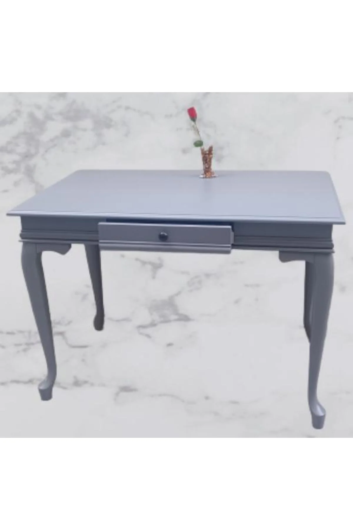 Çalışma masa ST 90139 model kayın aslan ayak çekmec parlak lake gri renk el yapım Çalışma masa ST 90139 model kayın aslan ayak çekmec parlak lake gri renk el yapım