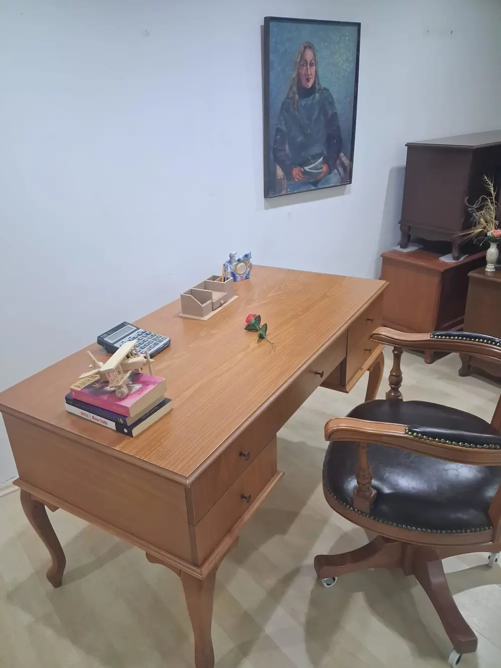 Çalışma Masa ST 90598  Döner Sandalye Lüks Klasik Ceviz Renk Mode