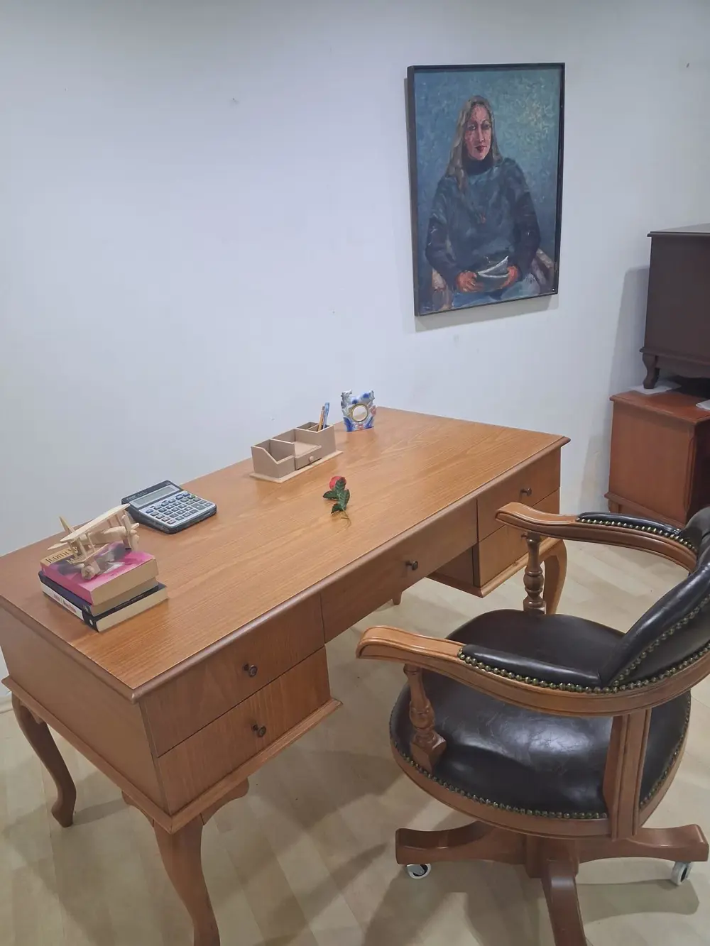 Çalışma Masa ST 90598  Döner Sandalye Lüks Klasik Ceviz Renk Mode