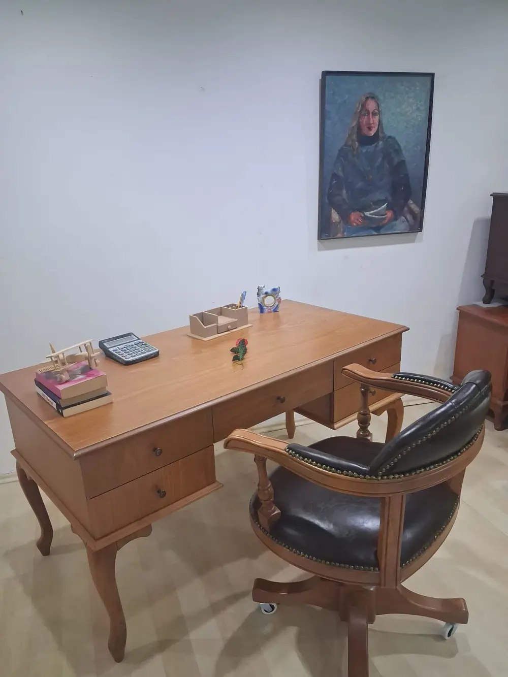 Çalışma Masa ST 90598  Döner Sandalye Lüks Klasik Ceviz Renk Mode