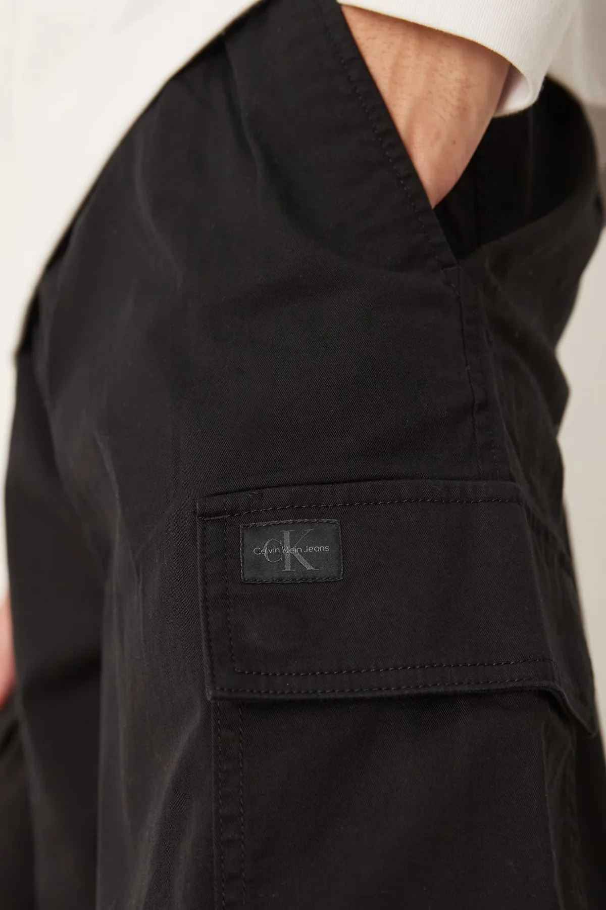 Calvin Klein Straight Leg Cargo Trousers Erkek Bol Kesim Kargo Cepli Eşofman Altı Siyah Calvin Klein Straight Leg Cargo Trousers Erkek Bol Kesim Kargo Cepli Eşofman Altı Siyah