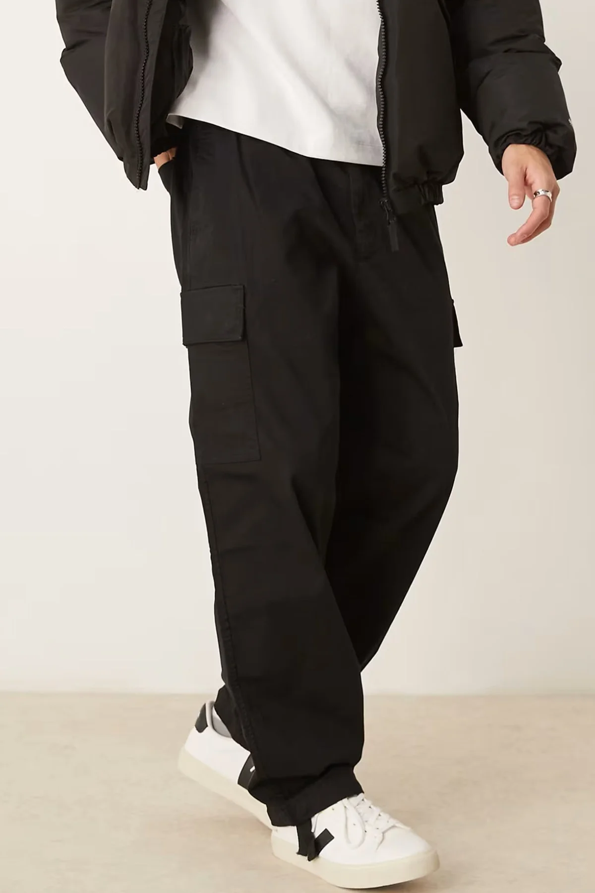 Calvin Klein Straight Leg Cargo Trousers Erkek Bol Kesim Kargo Cepli Eşofman Altı Siyah Calvin Klein Straight Leg Cargo Trousers Erkek Bol Kesim Kargo Cepli Eşofman Altı Siyah
