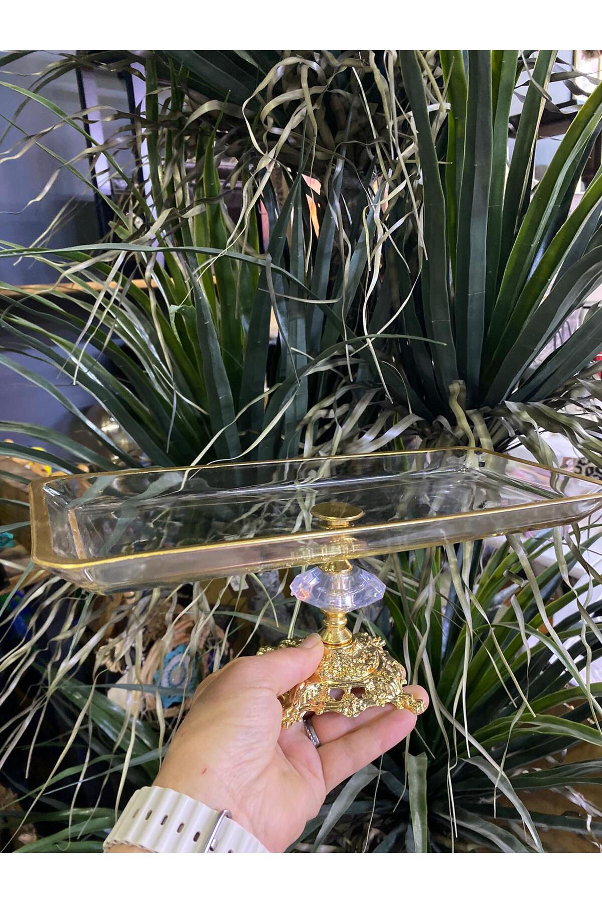 Elif Aksesuar Cam Ayaklı Dikdörtgen Sunum Tabağı