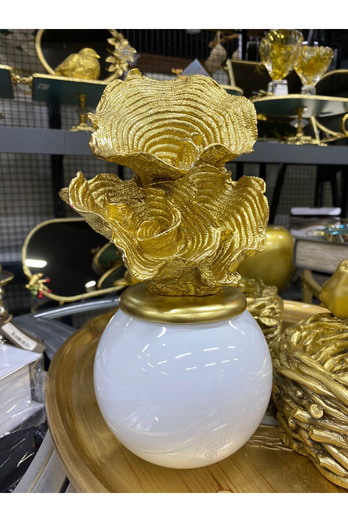 Cam Fanuslu Beyaz Gold  Mercan Dekor 25,5cm