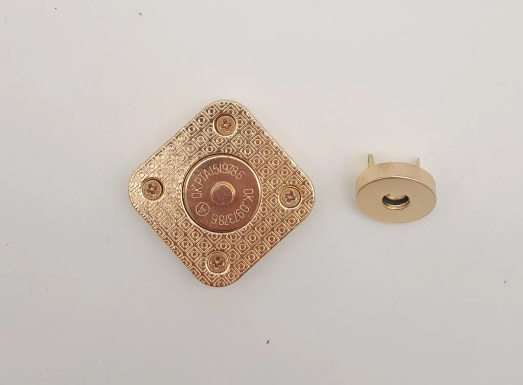 Çanta Aksesuar 3.5 cm Kare Akrilikli Sütlü Kahve Renk Light Gold 