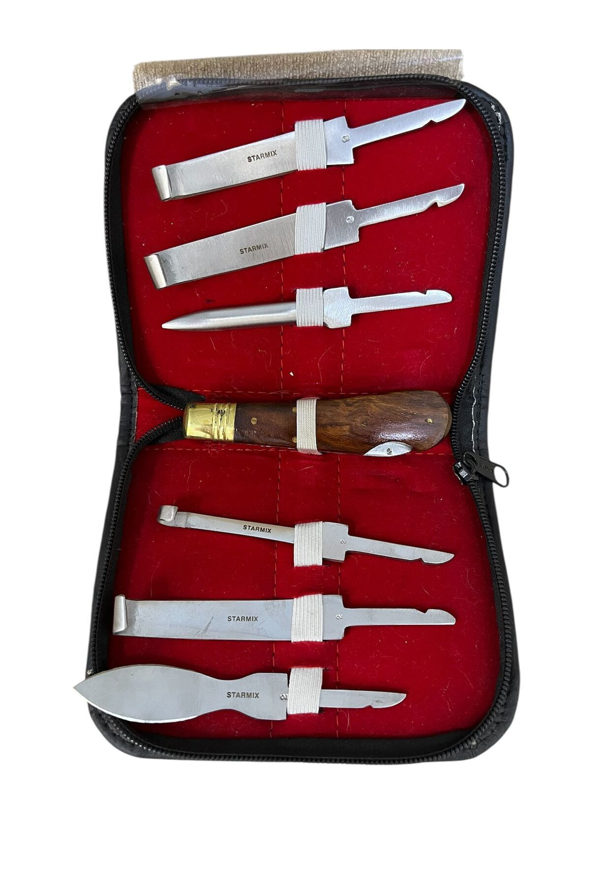 Ekvet Çantalı Renet Set 8 Parça