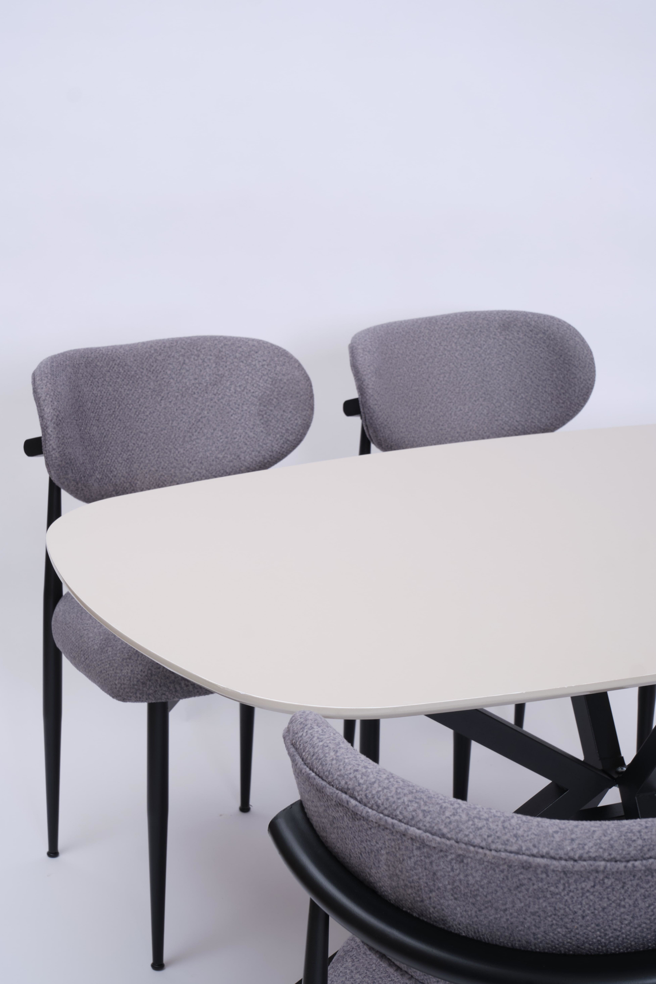Erezogullari Mobilya Çapraz Polo Demir High Gloss Yemek Masa Sandalye Takimi 90X160
