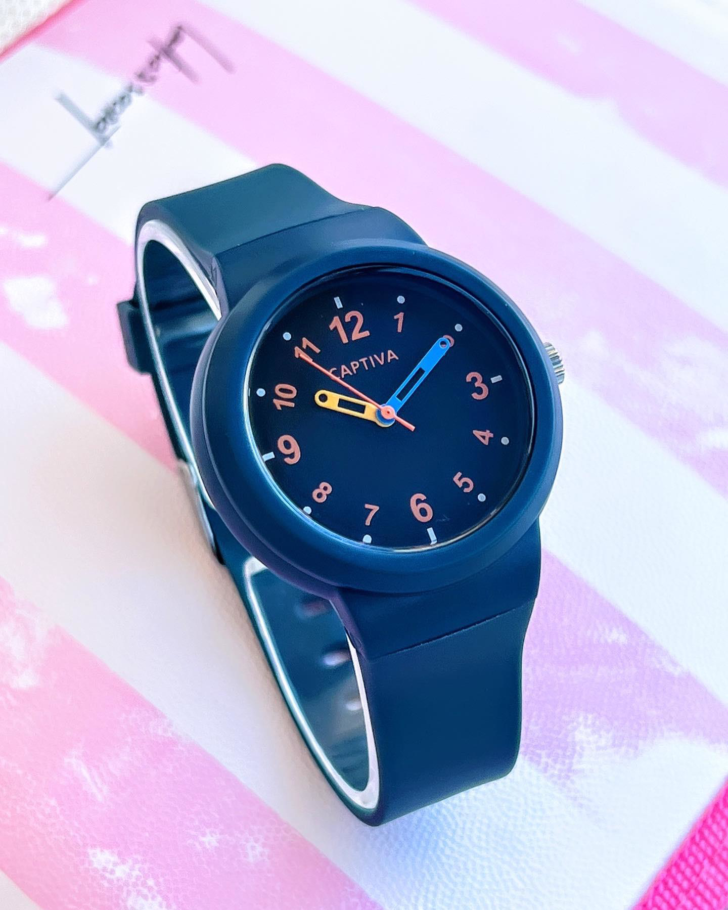 Captiva Analog Rakamlı 30 mt Suya Dayanıklı Spor Çoçuk Kol Saati Captiva Analog Rakamlı 30 mt Suya Dayanıklı Spor Çoçuk Kol Saati