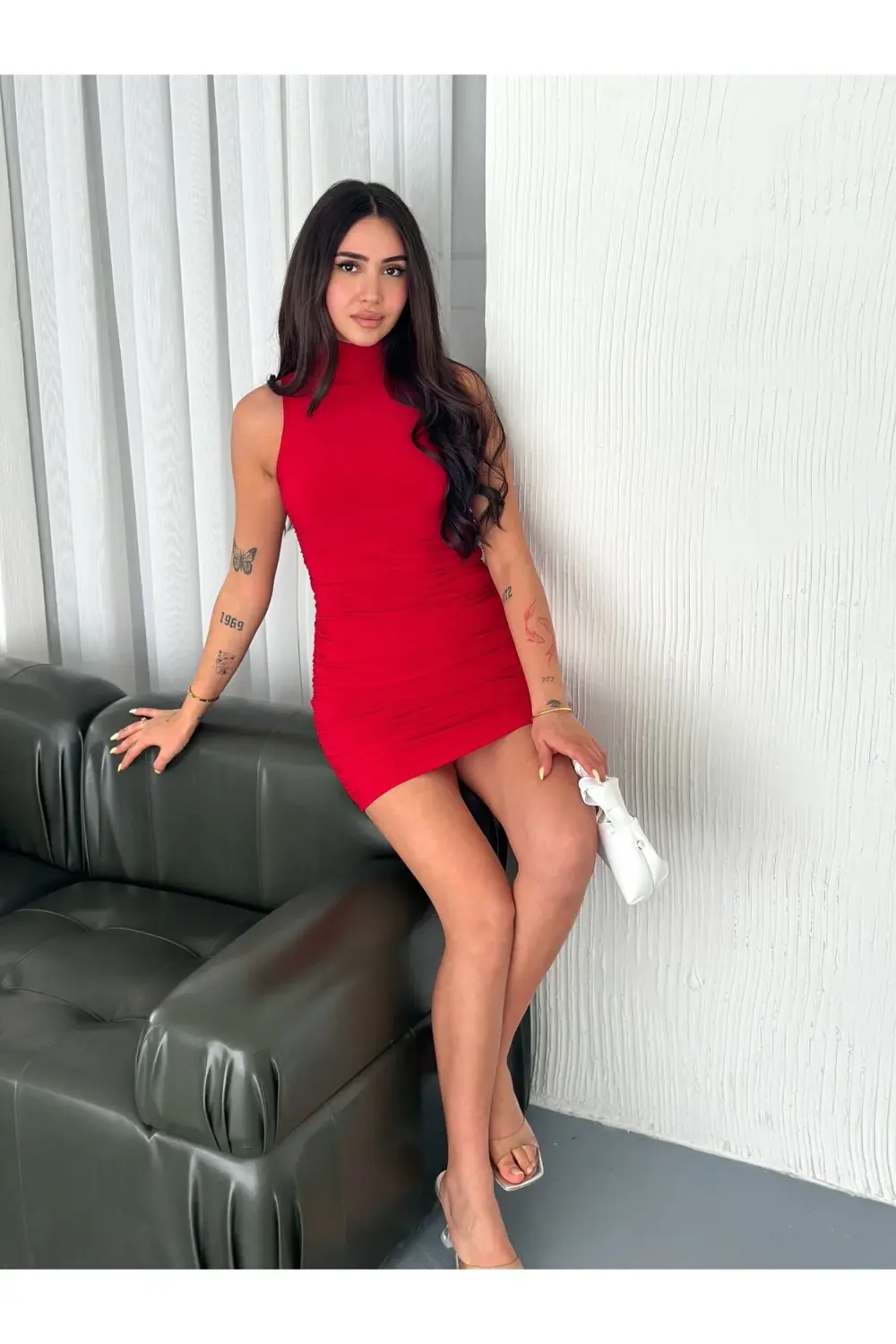 Fiolin Carmel Büzgü Detaylı Balıkçı Yaka Astarlı Mini Elbise