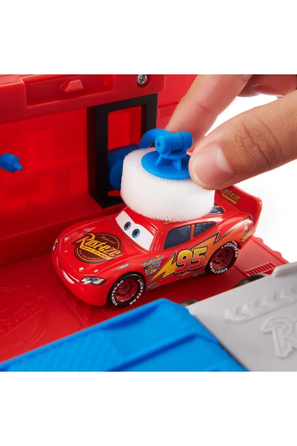 CARS DÖNÜŞTÜRÜLEBİLİR MACK OYUN SETİ