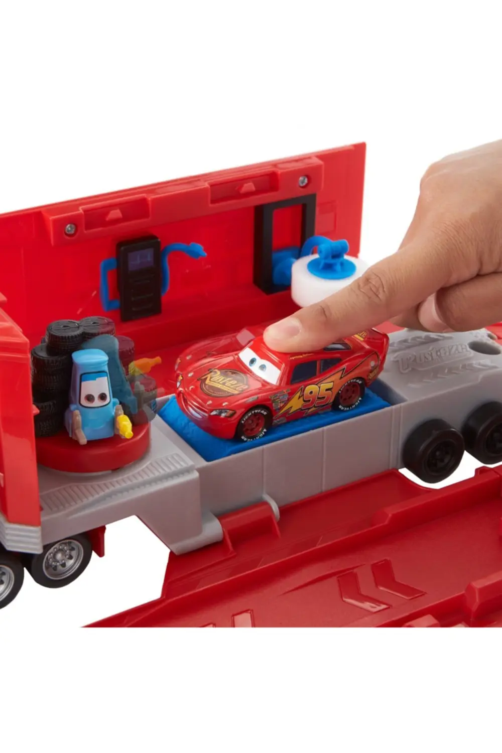 CARS DÖNÜŞTÜRÜLEBİLİR MACK OYUN SETİ