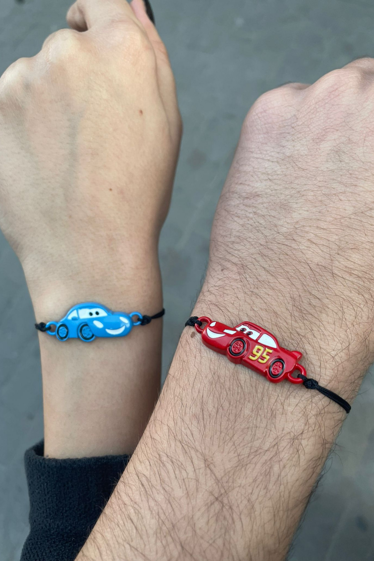 Cars Sally & Mcqueen Çift Bileklik