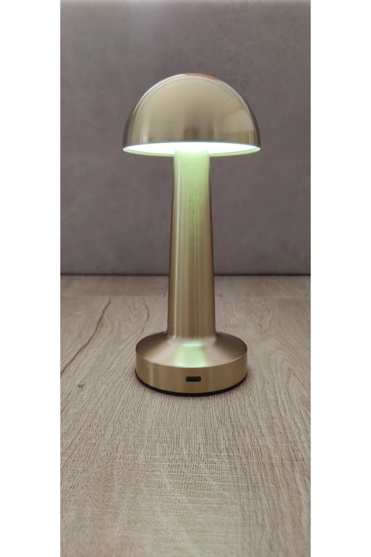 CATA Lizbon 3 Renk Işık Modlu Şarjlı Dim Edilebilir Metal Dekoratif Masa Lambası Ct-8429 Gold - Görsel 5