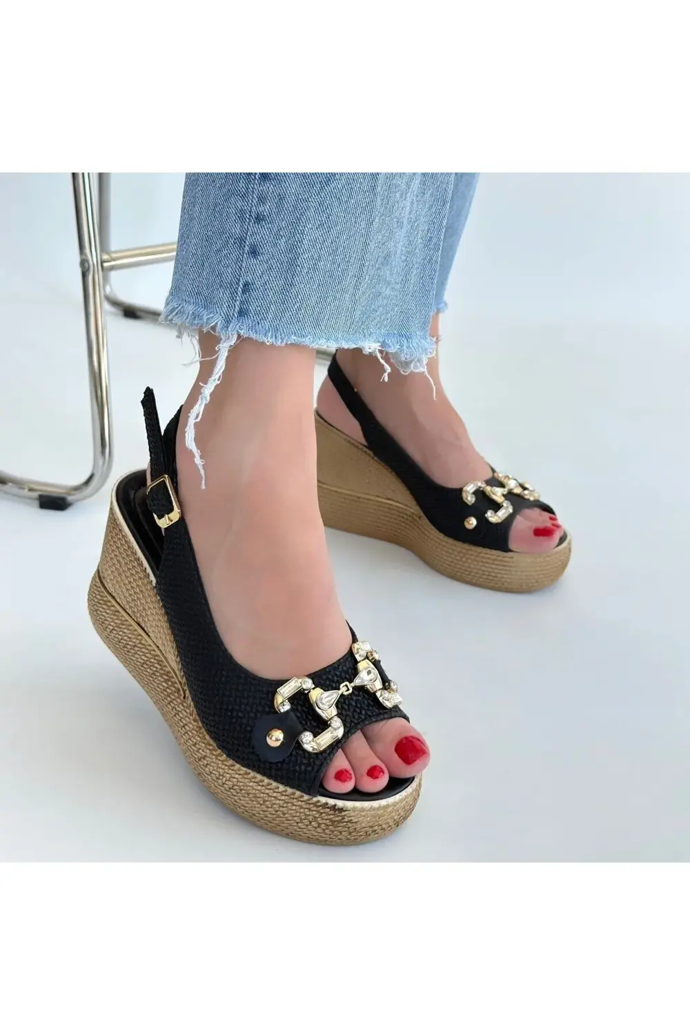 Caver Siyah Cilt Dolgu Topuk Sandalet