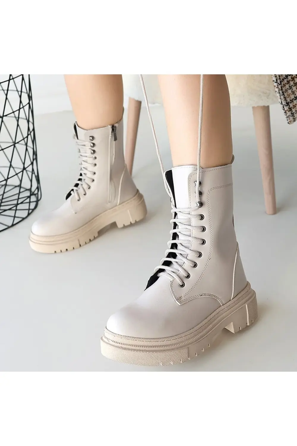 Kanonik Education Caxa Bej Cilt Bağcıklı Bot