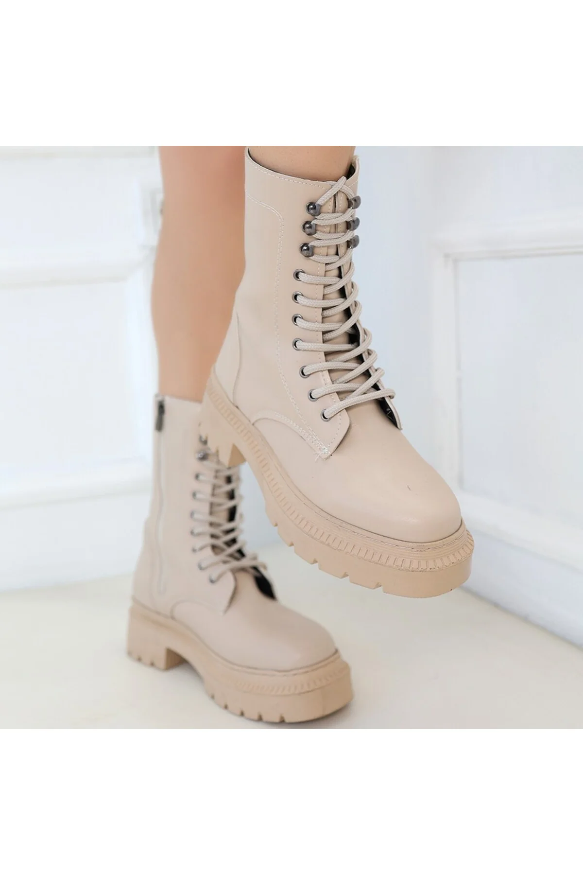 Caxa Nude Cilt Bağcıklı Bot - Lisinya