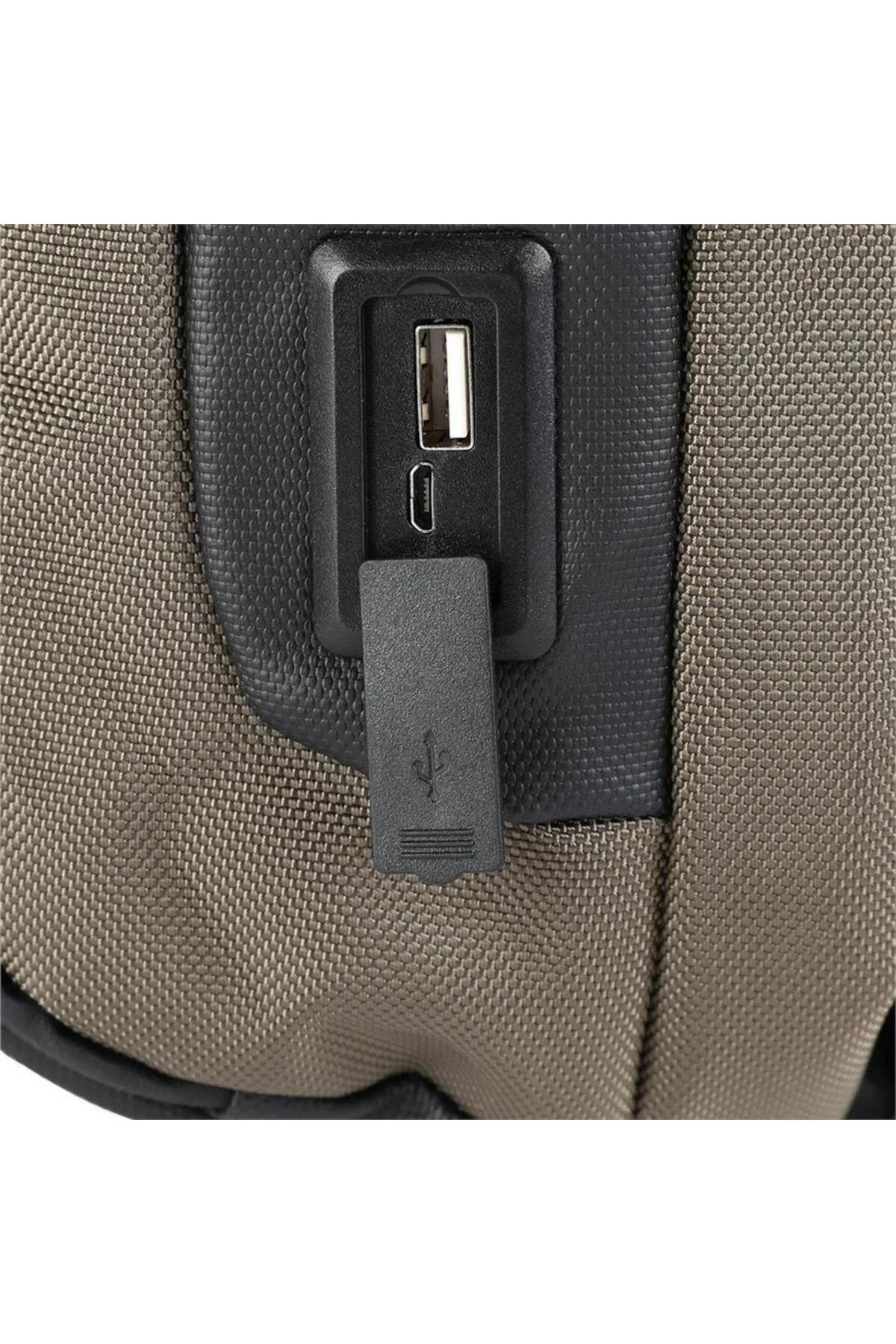 ÇÇS 31300 Usb Çıkışlı Çapraz Sırt ve Göğüs Çantası Yeşil