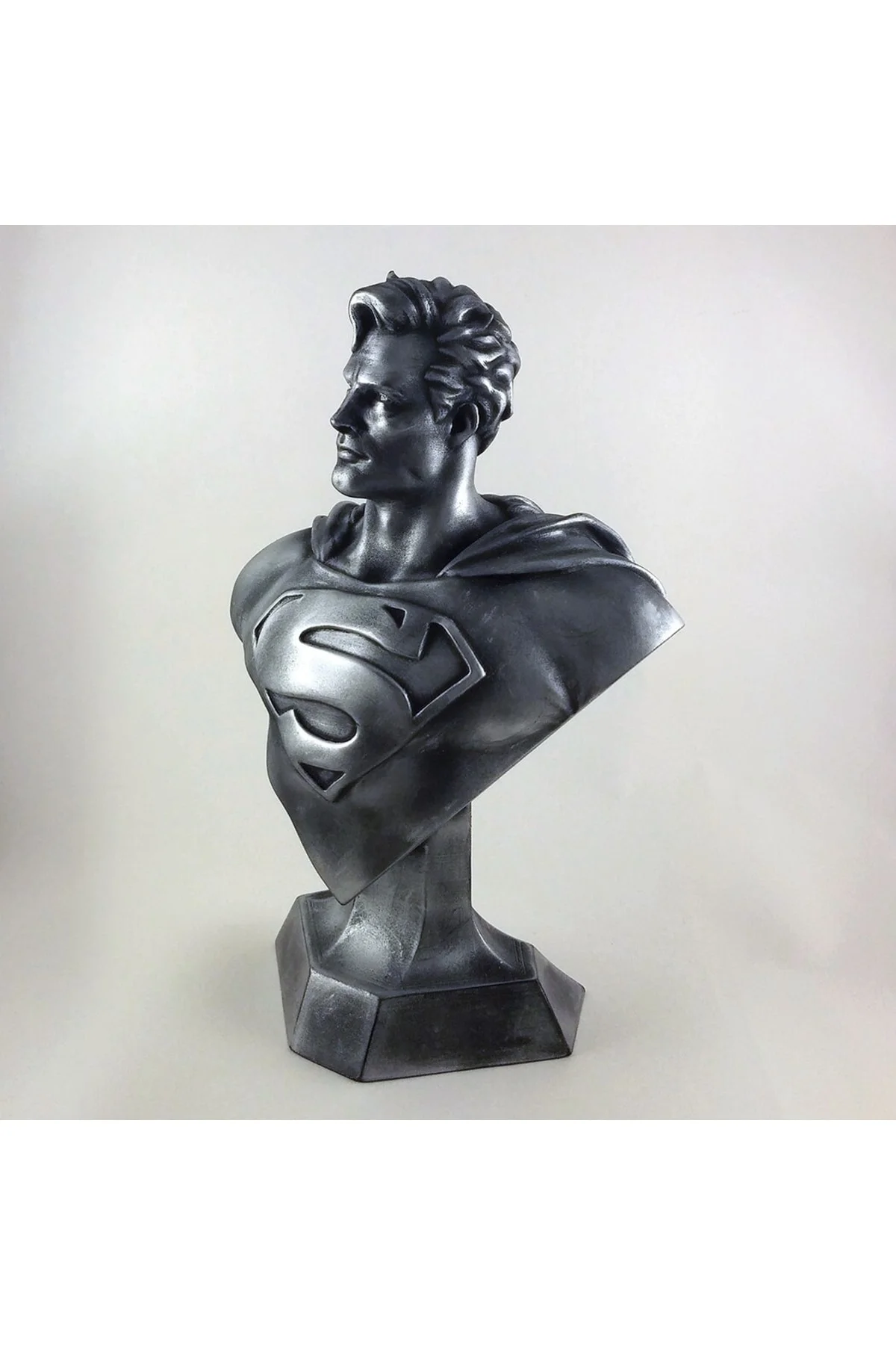 Çelik Adam Superman Büstü Gümüş Boyalı Figür 10 Cm