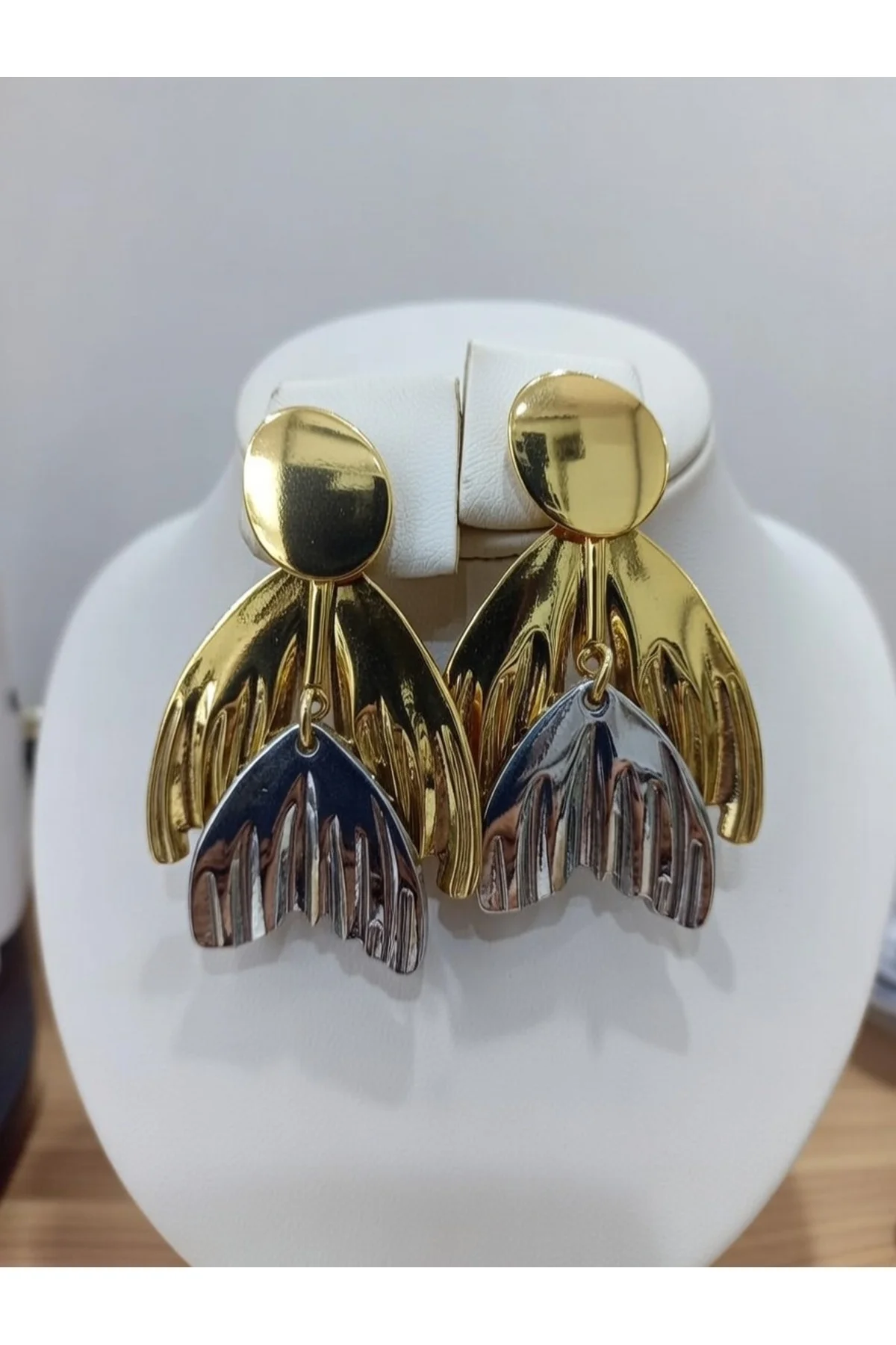 Çelik Çift Yaprakli Gold Silver Küpe