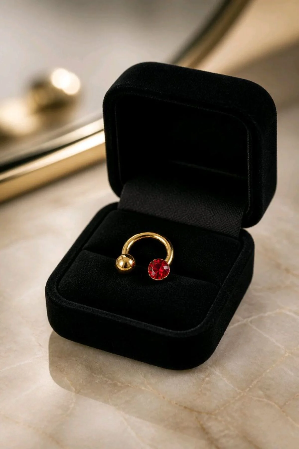 Çelik Figürlü Unisex Tragus Pırsıng