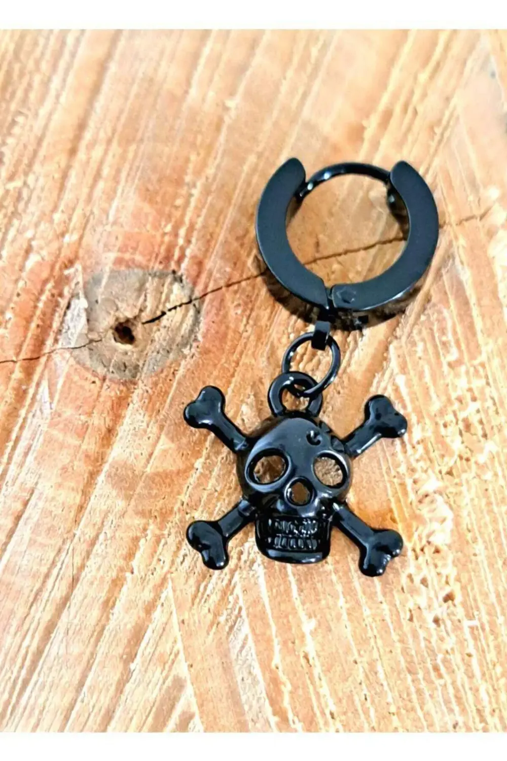 Çelik Kuru Kafa Unisex Siyah Küpe