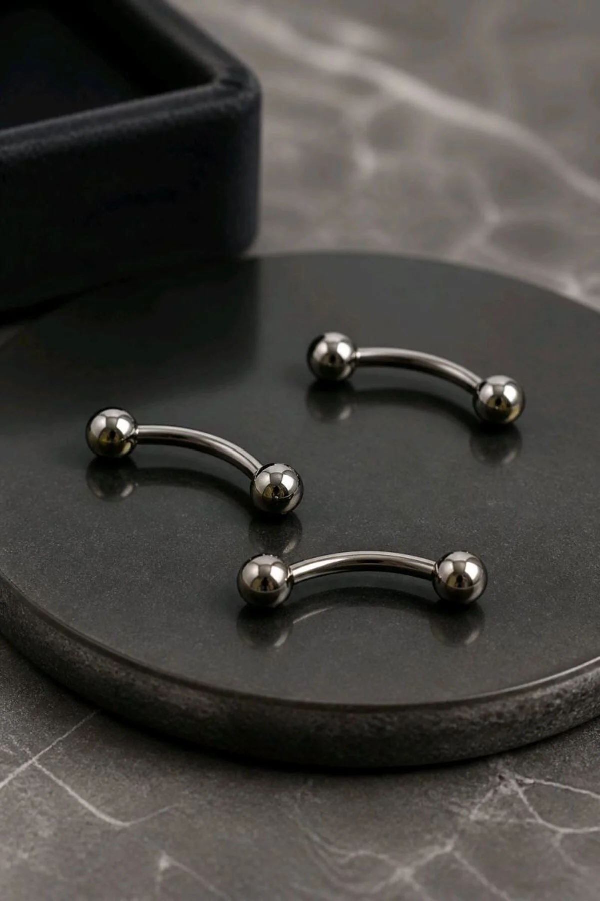 Çelik Renk 12mm Tragus Pirsıng