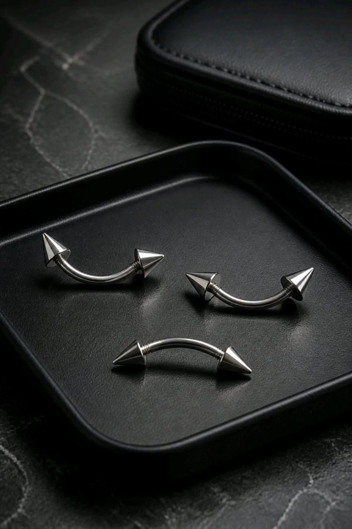 Çelik Renk 12mm Tragus Pirsıng