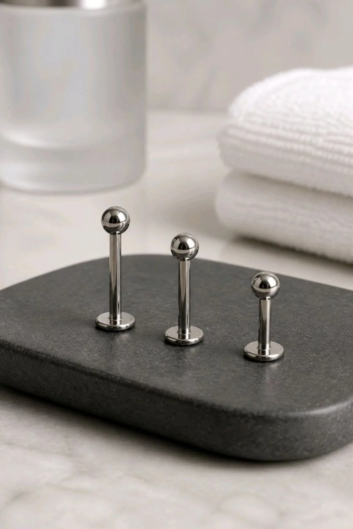 Çelik Renk 12mm Tragus Pirsıng