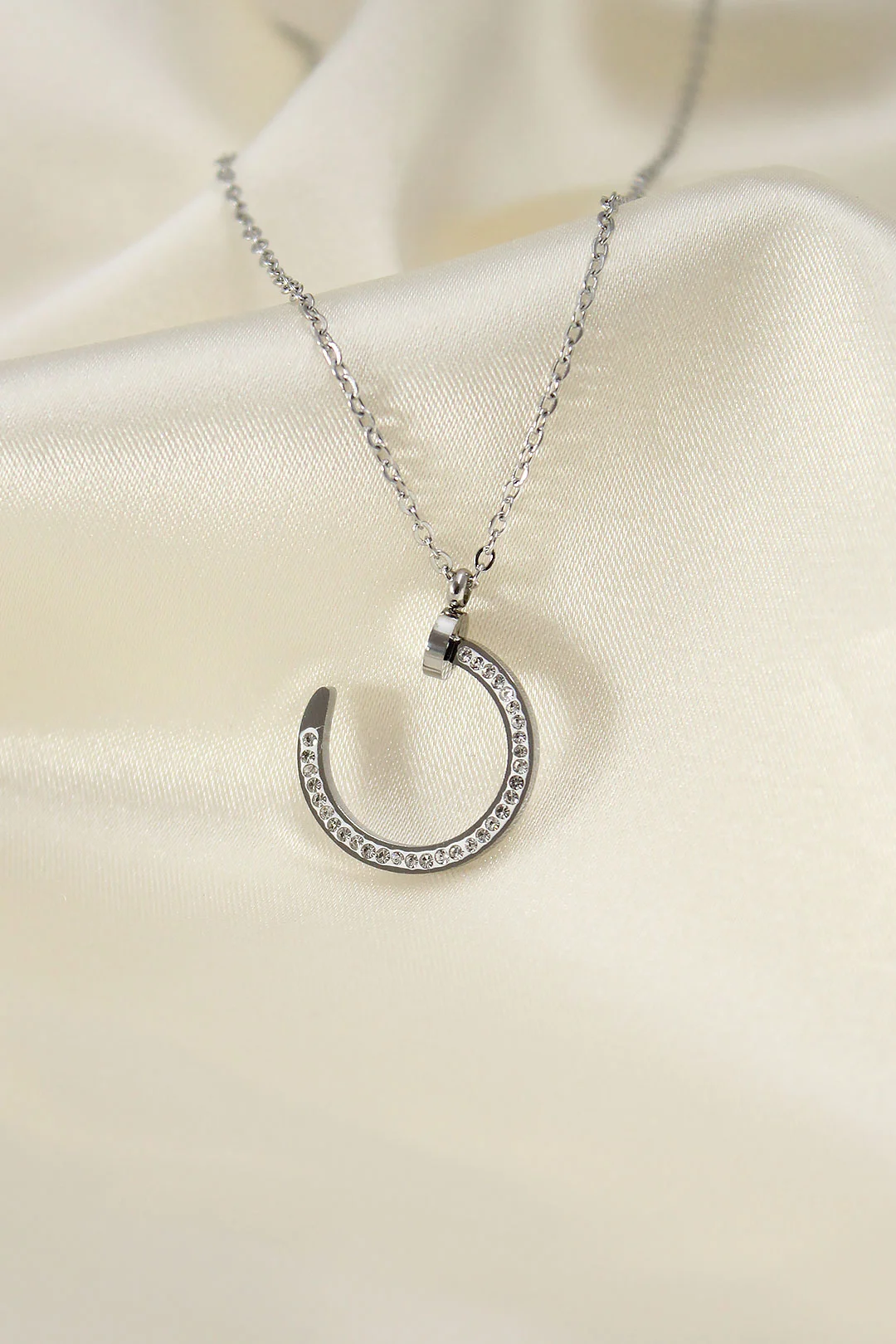 Çelik Silver Renk Zirkon Taşlı Çivi Model Kadın Kolye -1492