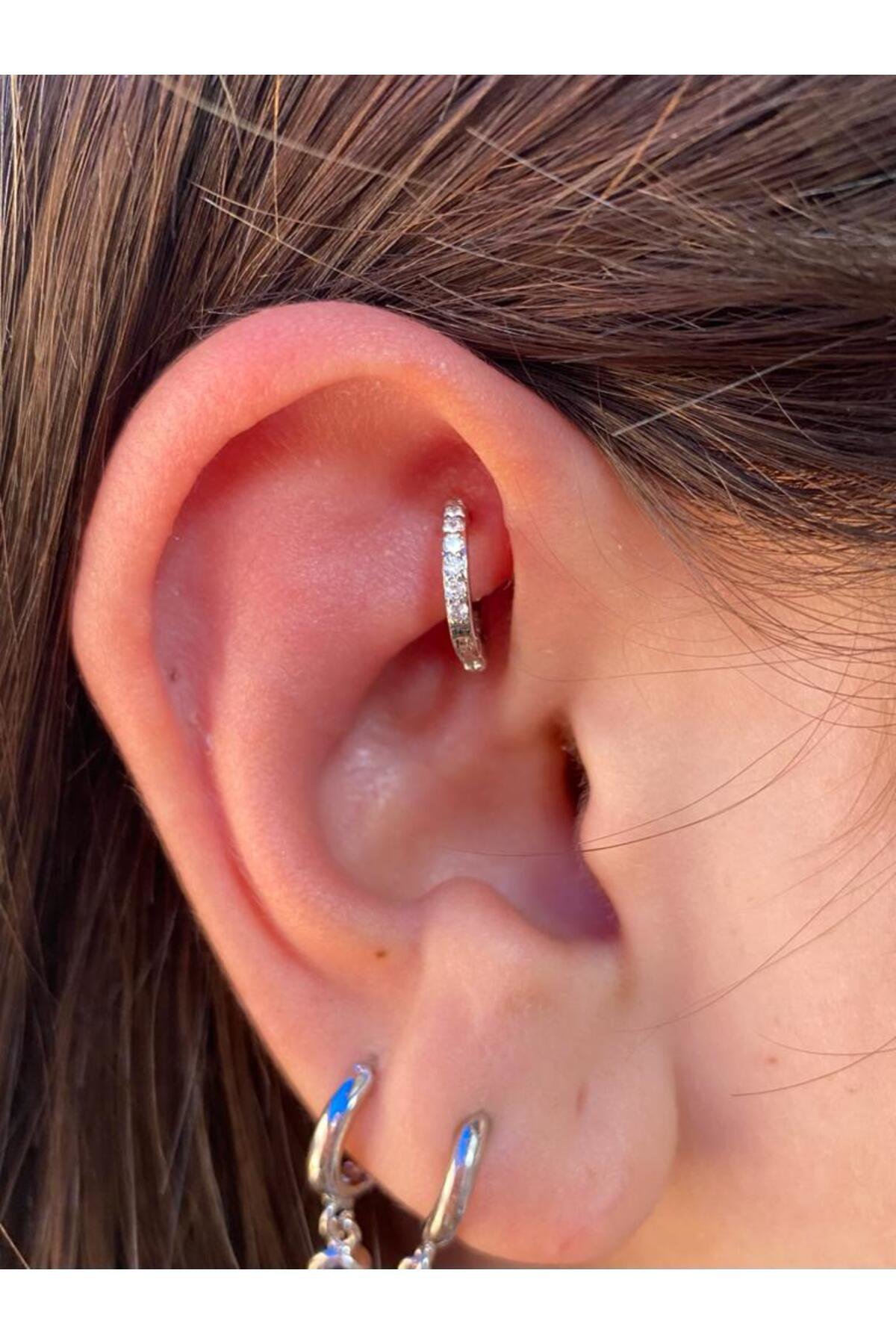 Çelik Tamtur Taşlı Halka Tragus Kıkırdak Piercingi